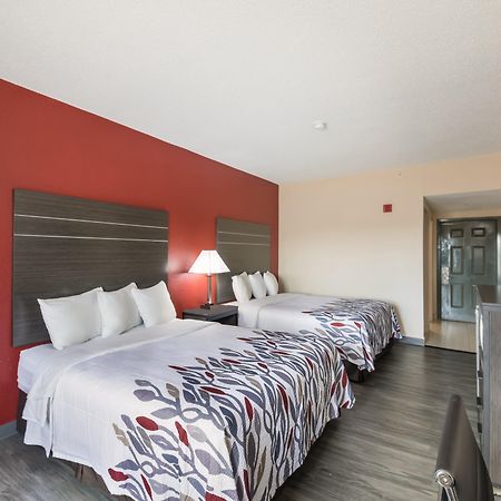 Red Roof Inn & Suites Austin East - Манор Экстерьер фото