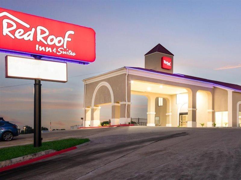 Red Roof Inn & Suites Austin East - Манор Экстерьер фото