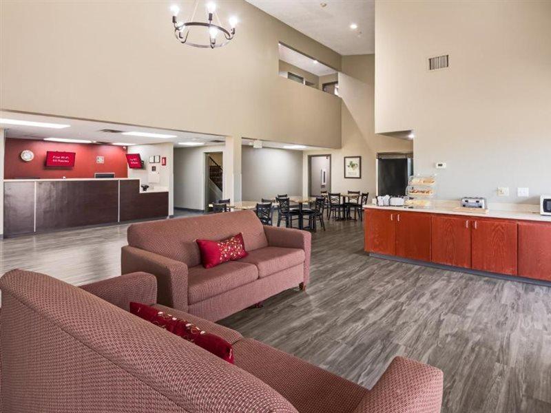 Red Roof Inn & Suites Austin East - Манор Экстерьер фото