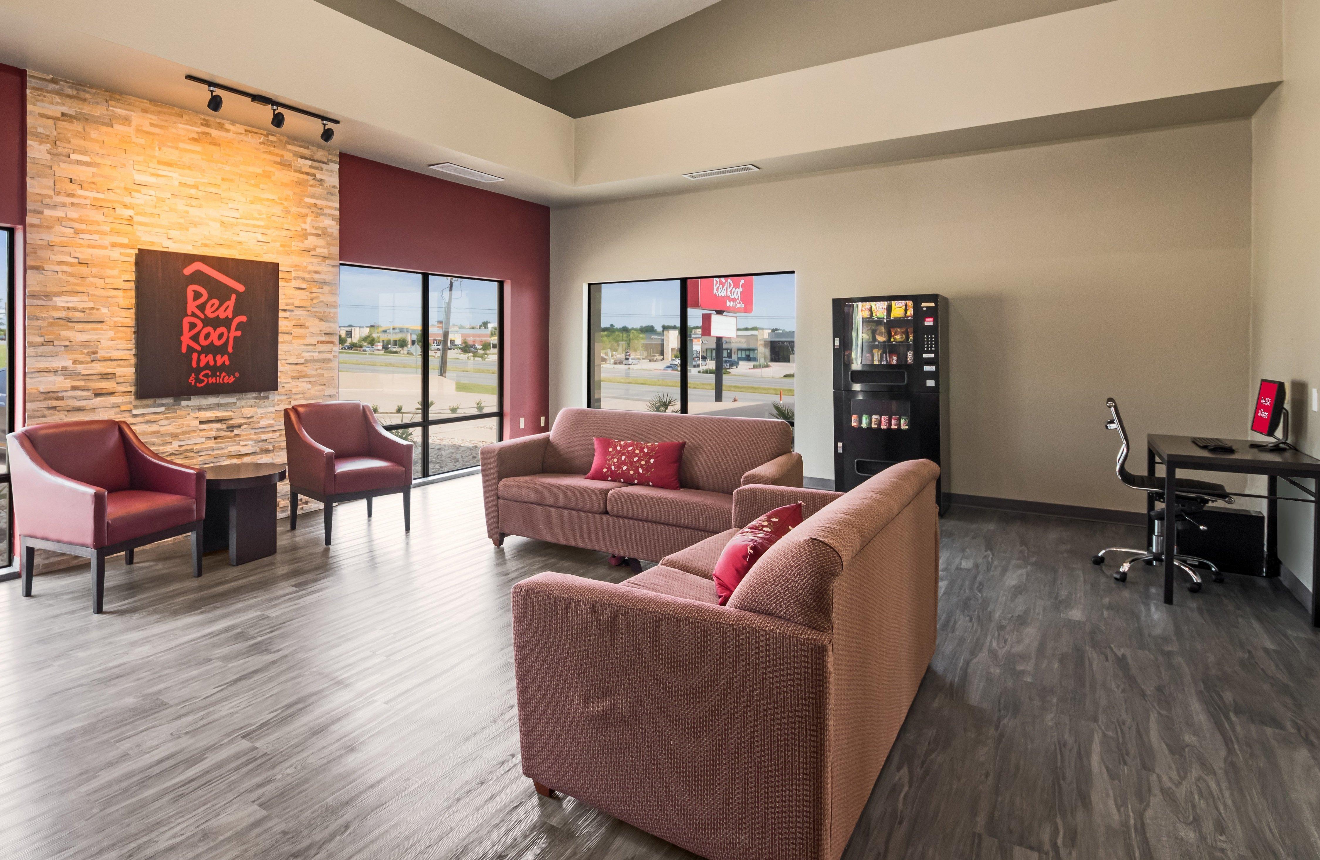 Red Roof Inn & Suites Austin East - Манор Экстерьер фото