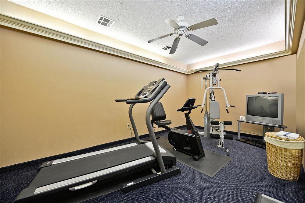 Red Roof Inn & Suites Austin East - Манор Удобства фото
