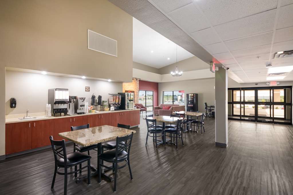 Red Roof Inn & Suites Austin East - Манор Удобства фото